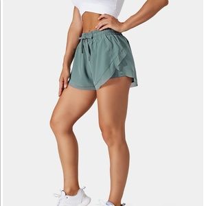 High Rise Contrast Drawstring 2-in-1 Side Short